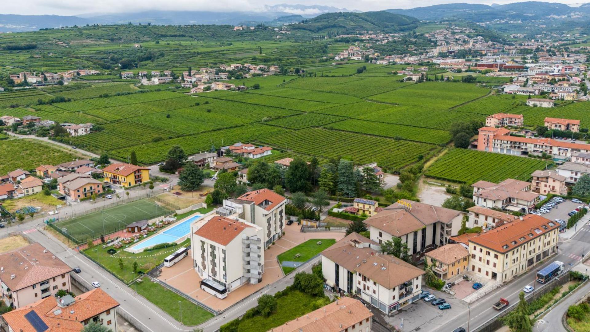 Kona Hotel Verona By Kleos Group Collection Negrar Eksteriør billede